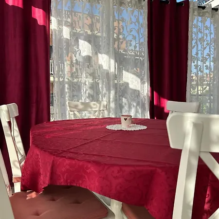 Rosso Relativo 3* Acilia