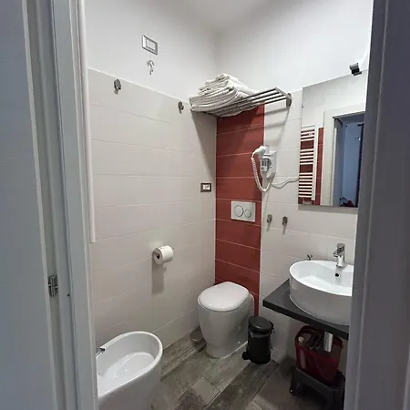 Rosso Relativo Bed & Breakfast Acilia