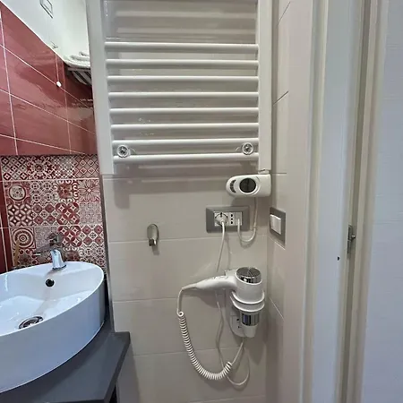 Bed & Breakfast Rosso Relativo Acilia